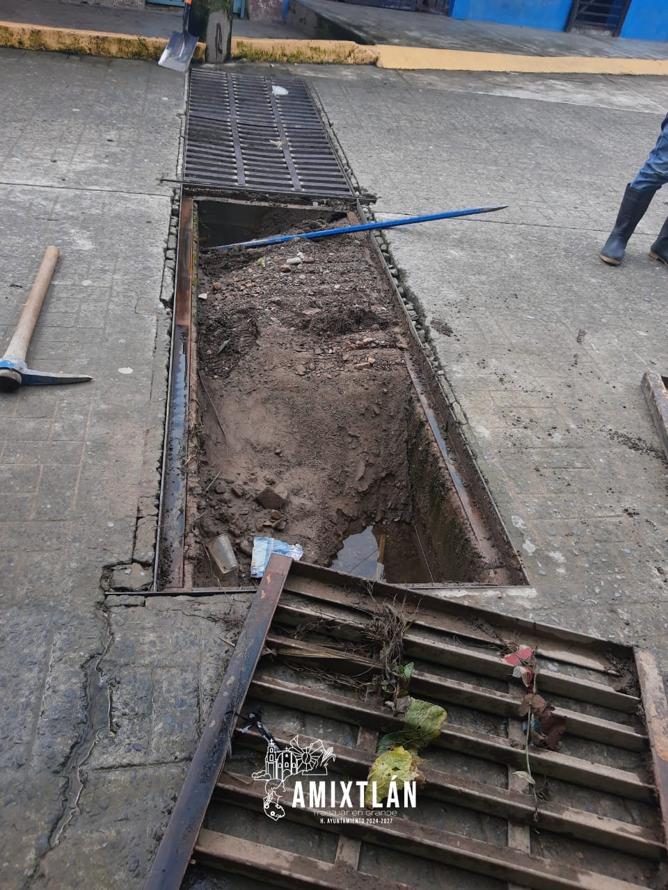 Desazolve de coladeras y mejora del sistema de drenaje